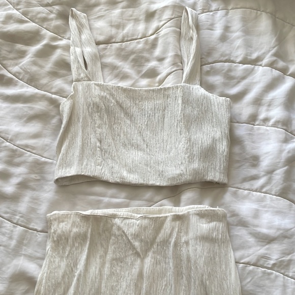 Zara Wrinkled Effect Crop and Skirt Set - Picture 4 of 6